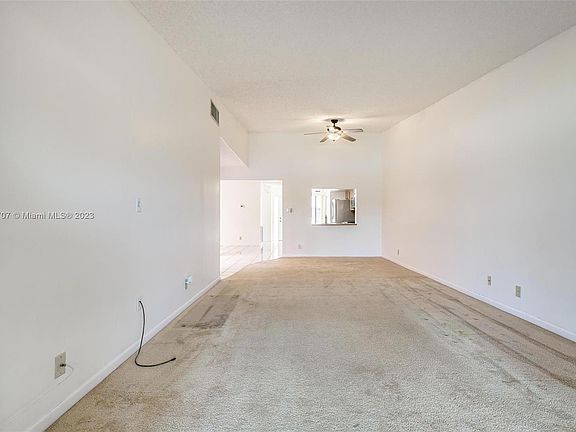 4th image of 820 NW 79th Ter