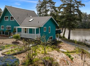 53461 Safe Rd, Bandon, OR 97411