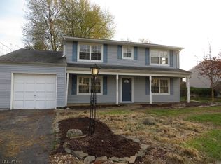18 Edgewood Pl, Flanders, NJ 07836