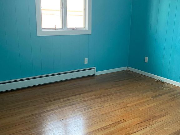 4th image of 97 Twombly Ave