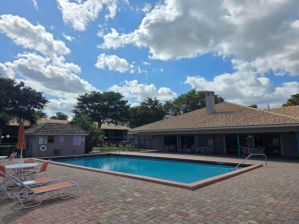 2nd image of 9960 Pineapple Tree Drive #208