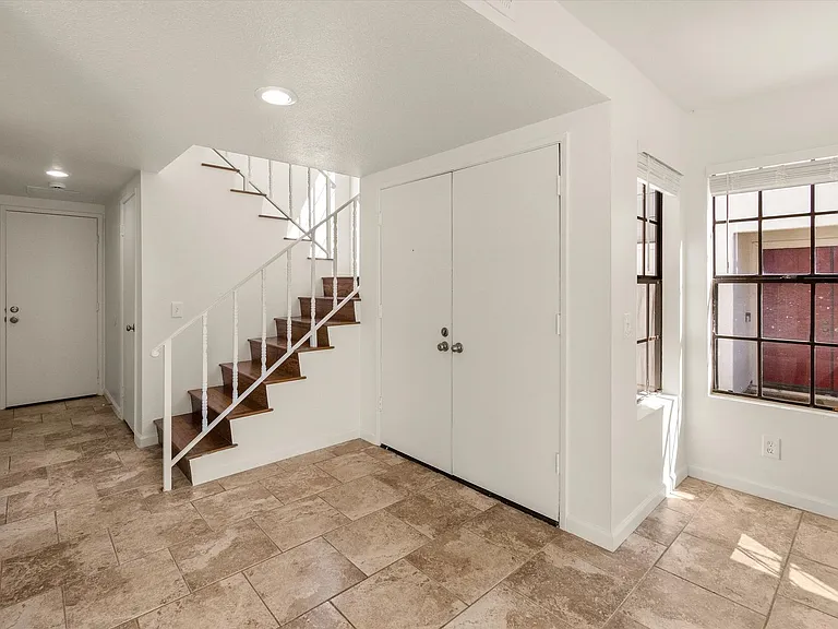 750 Rialto St — Photo 17