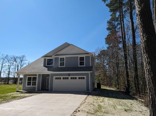 111 Alex Ln, Moyock, NC 27958