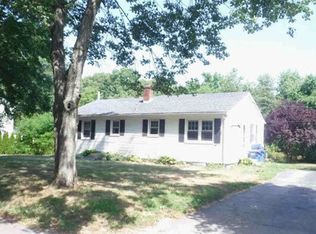 32 Hamlyn St, Seekonk, MA 02771