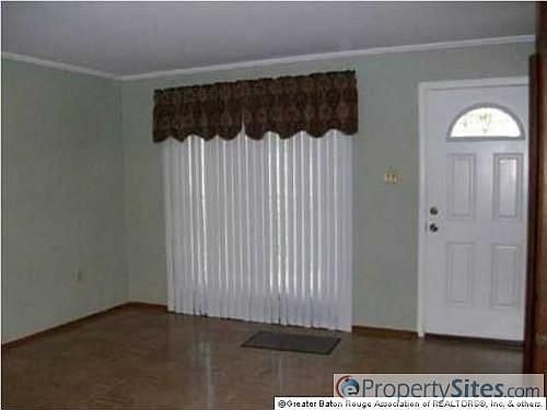 3rd image of 356 Hood St