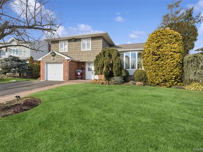 1123 Bernard Drive, Westbury, NY, 11590