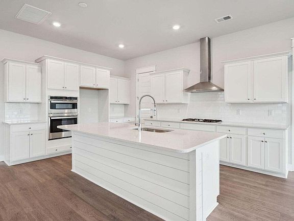 7th image of this home