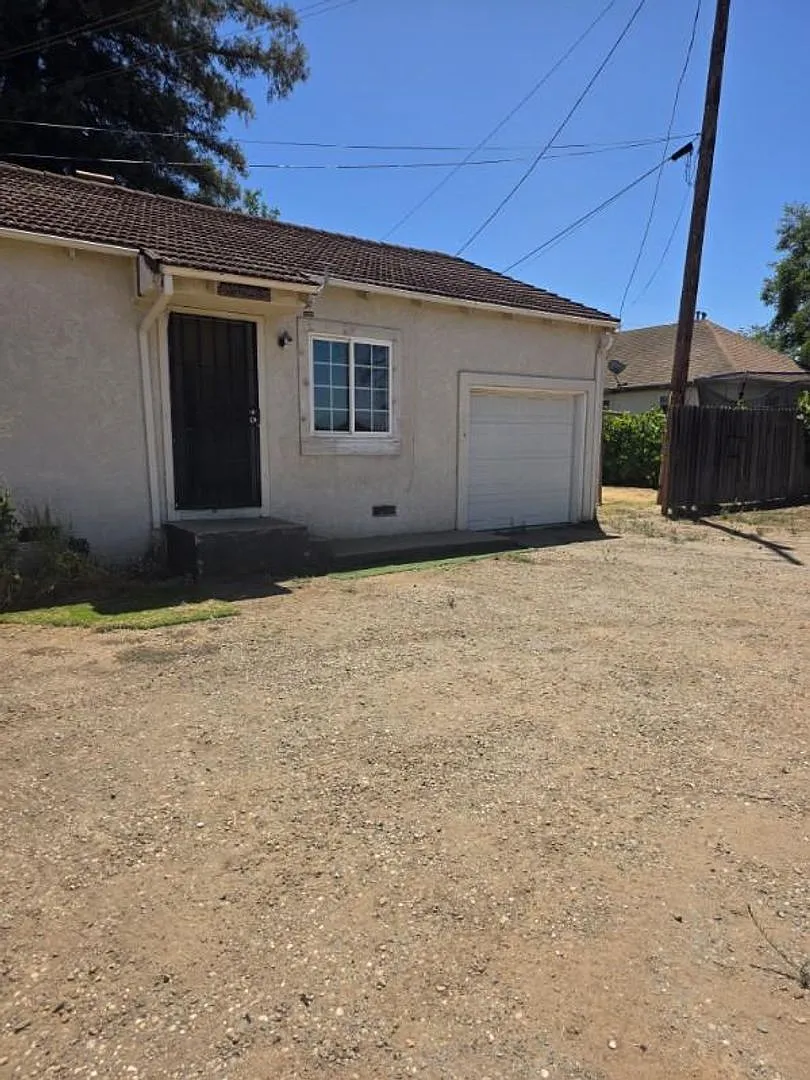 E. Main Street — Photo 1