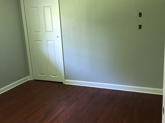 4th image of 4235 Plummer Dr