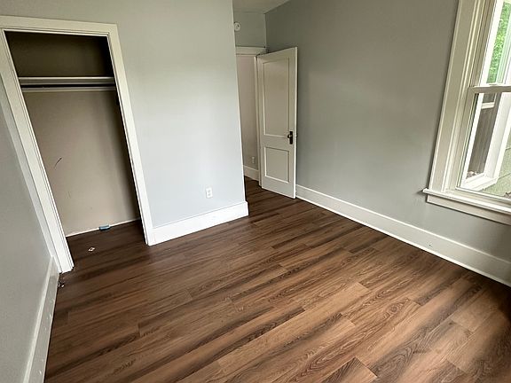 5th image of 1008 Wallace St #4