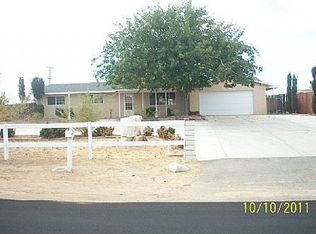 18009 Symeron Rd, Apple Valley, CA 92307
