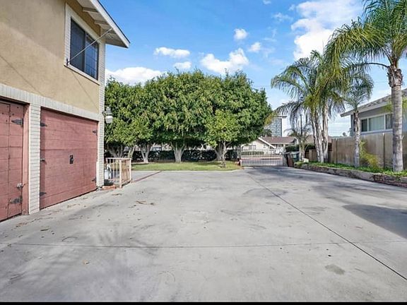 3rd image of 12262 Orangewood Ave