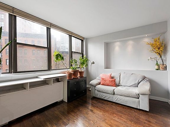 2nd image of 225 E 36th St APT 3K