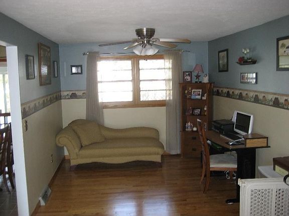 5th image of 212 Colony Park Dr