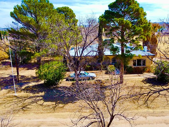 4th image of 380 Borrett St