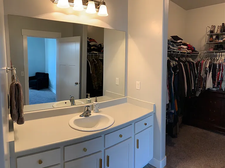 45 W Silver Springs Dr — Photo 10