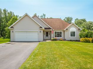 419 Everwild Ln, Macedon, NY 14502