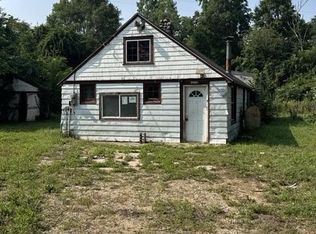 1909 Perrine Rd, Rives Junction, MI 49277