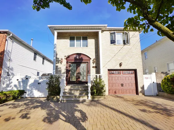 338 Amber Street image 1 of 47