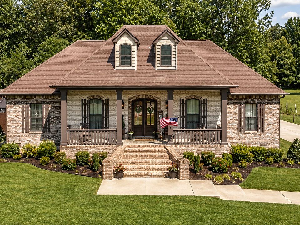 1st image of 145 Bloomsbury Dr