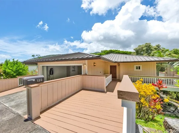 120 Hanupaoa Pl #4, Honolulu, HI 96822