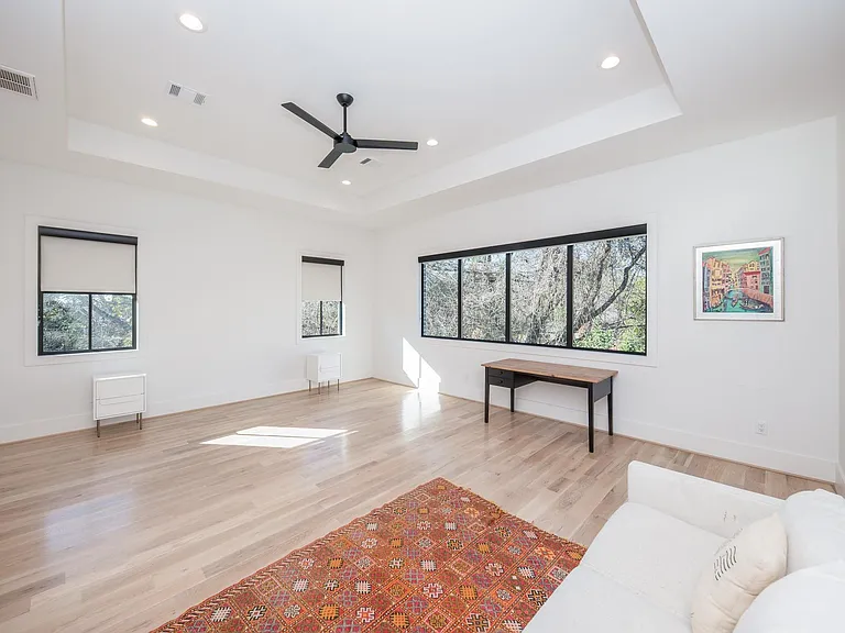 2501 Julian St — Photo 17