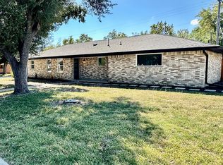 310 E 6th St, Kaufman, TX 75142
