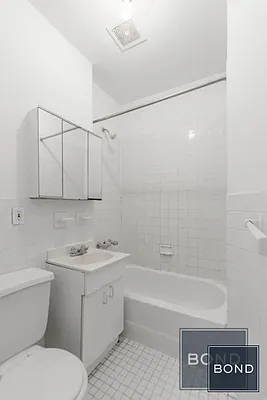 Rented by Bond New York | media 17