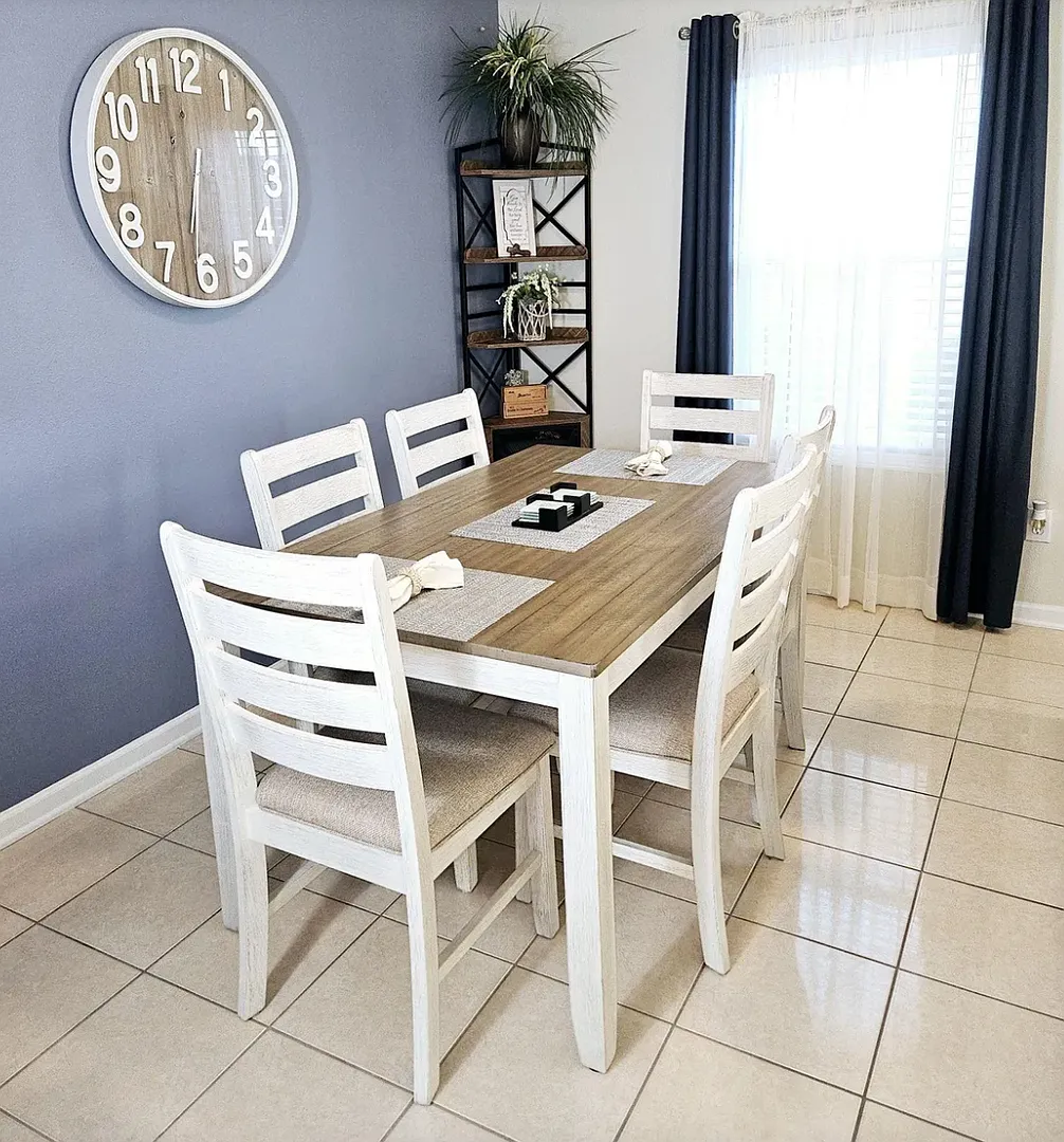Spacious & Stylish Rental Home Perfect for Comfortable Living! — Photo 4