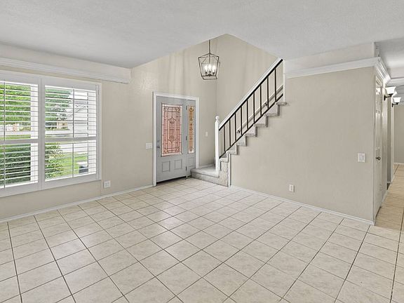 5th image of 317 Sunrose Ln