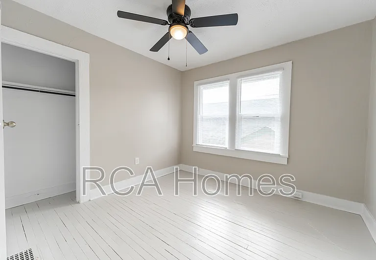 3622 N Capitol Ave — Photo 13