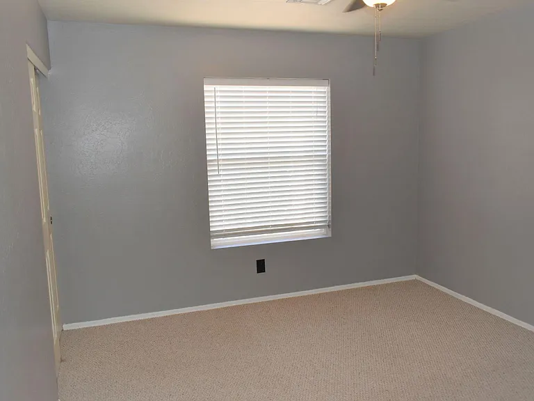 1506 S Pheasant Ln — Photo 14