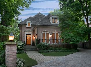 102 Church Rd, Winnetka, IL 60093