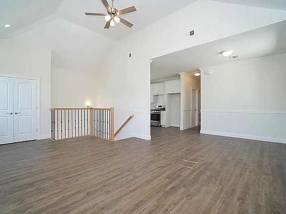 4th image of 76 Canton Ave Floor 2