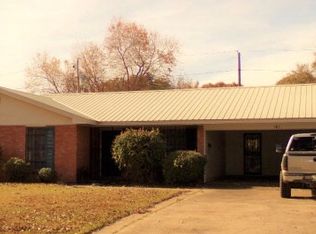 1753 Holly Ln, Greenville, MS 38701