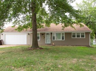 616 Superior Dr, Saint Louis, MO