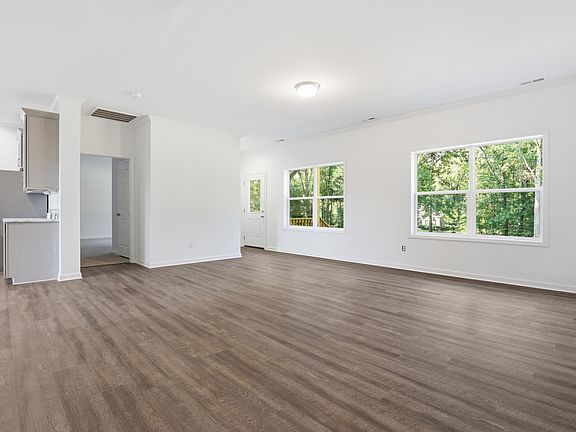 5th image of 112 Zula Cir