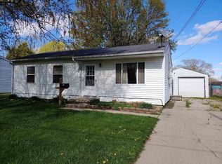 4520 Cadillac Pl, Saginaw, MI 48604