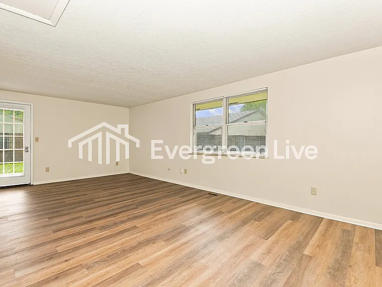 8127 Mount Charles Dr — Photo 11