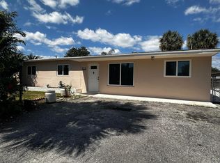 911 Caroline Ave, West Palm Beach, FL 33413