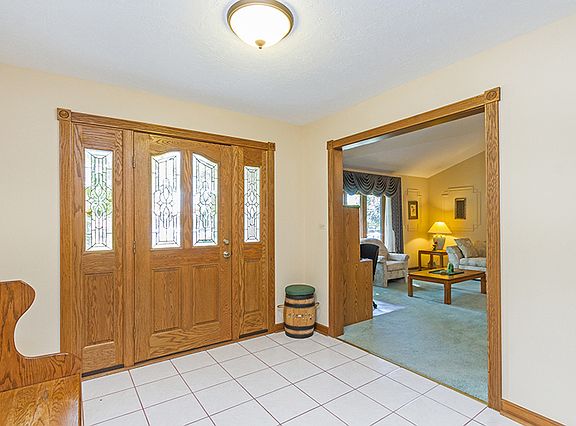 3rd image of 420 Ashwood Ct