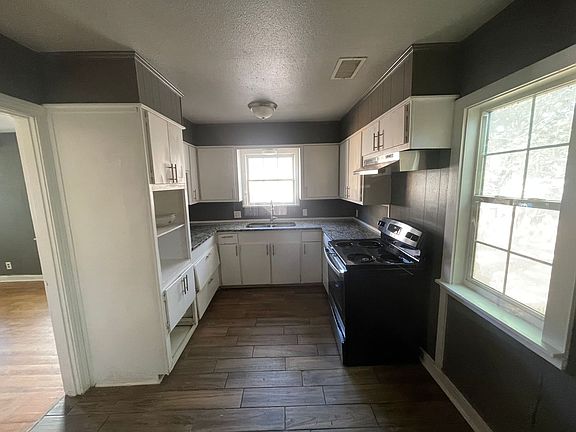 3rd image of 3302 S 7th St