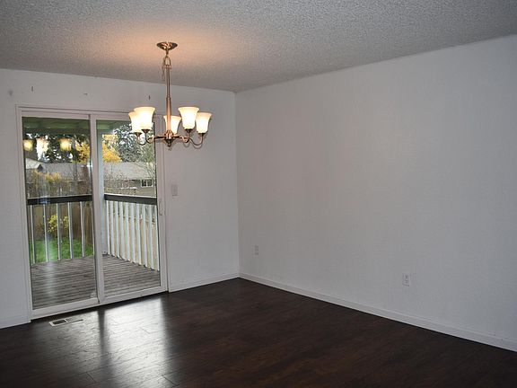 3rd image of 1910 167th Street Ct E