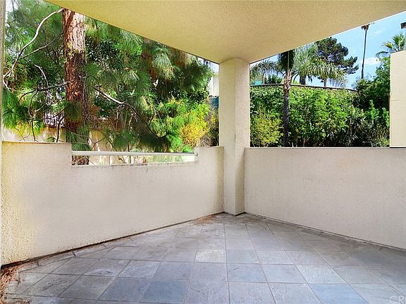 4th image of 2222 N Beachwood Dr APT 313