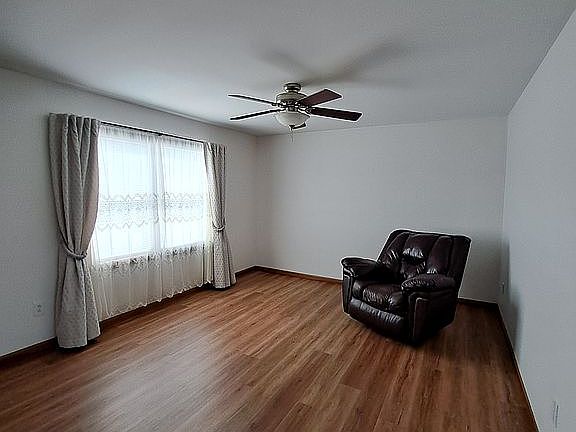 3rd image of 405 Clearview Ave