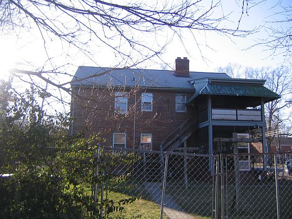 4th image of 4233 Chamberlayne Ave APT 2