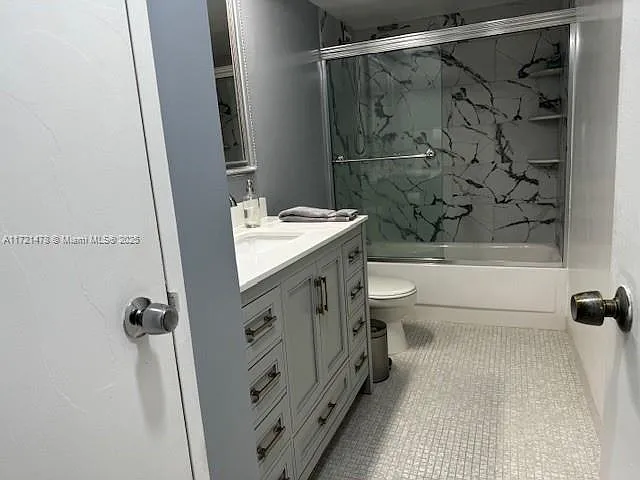 5401 Collins Ave #430 — Photo 42