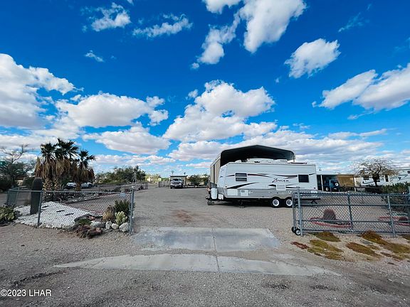 3rd image of 776 W Desert Dr