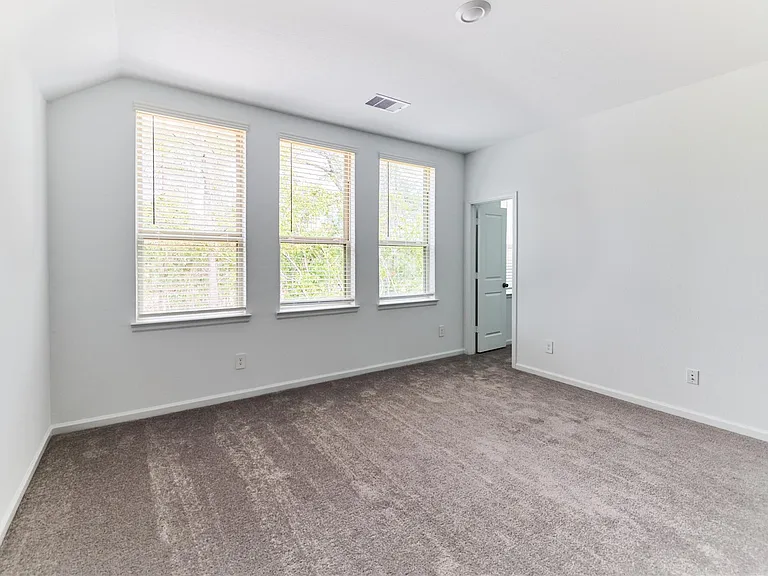 665 Royal Arch Dr — Photo 18