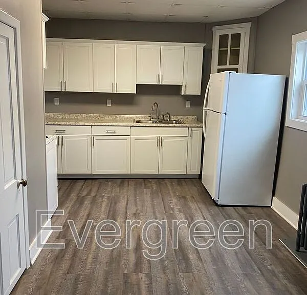 347 Washington St #LOWER — Photo 19